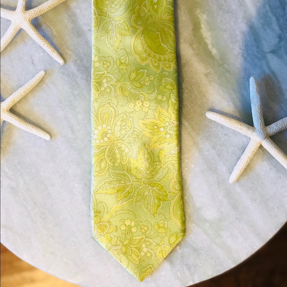 Ike Behar Green Silk Paisley Tie Classic 3.75”